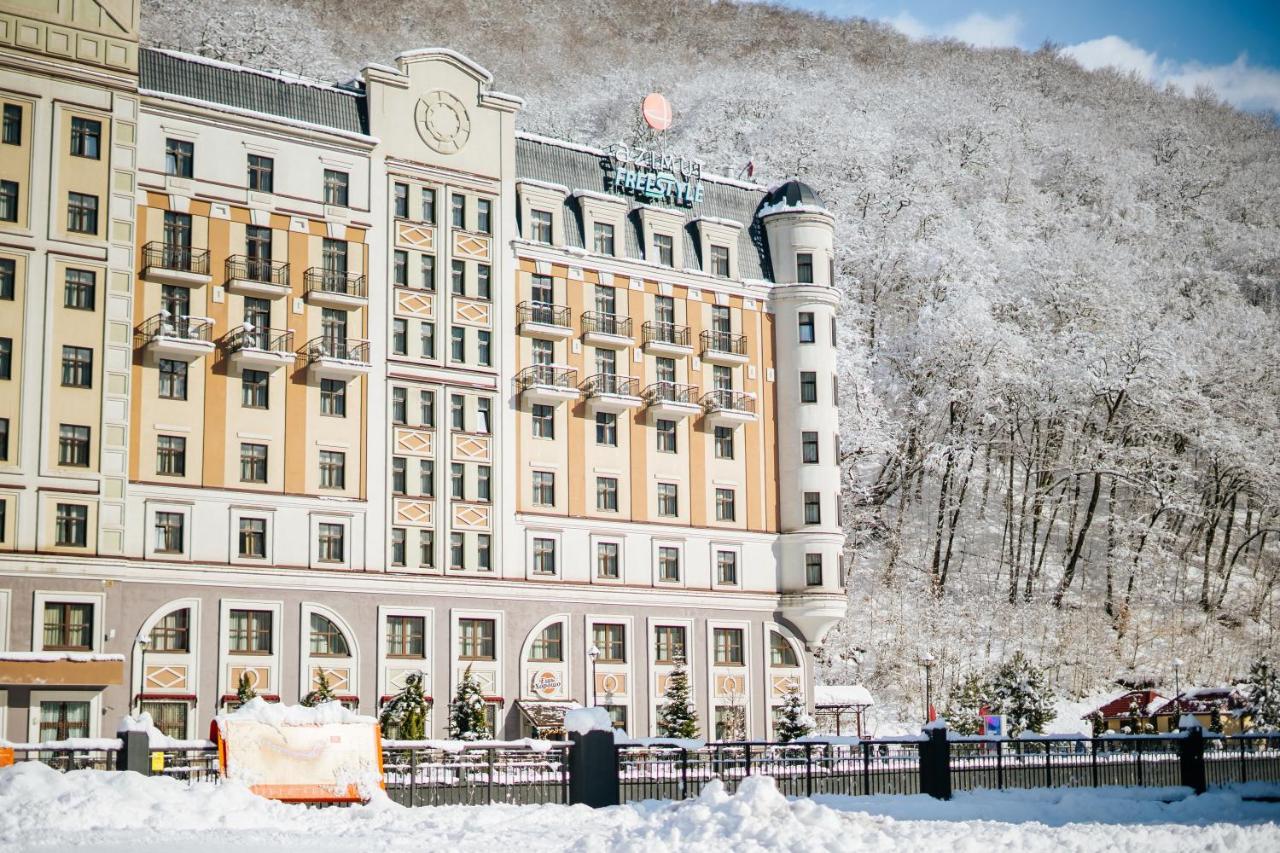 Azimut Hotel Freestyle Rosa Khutor Sochi Exterior foto